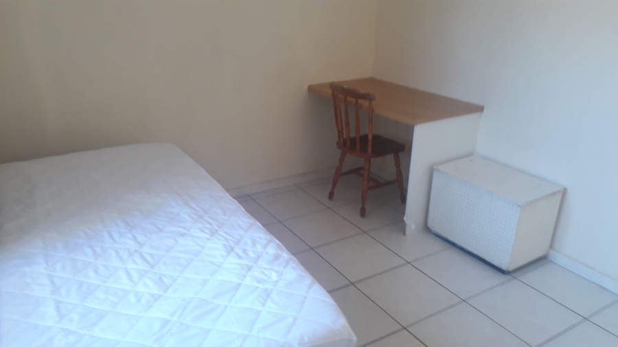 To Let 1 Bedroom Property for Rent in Summerstrand Eastern Cape